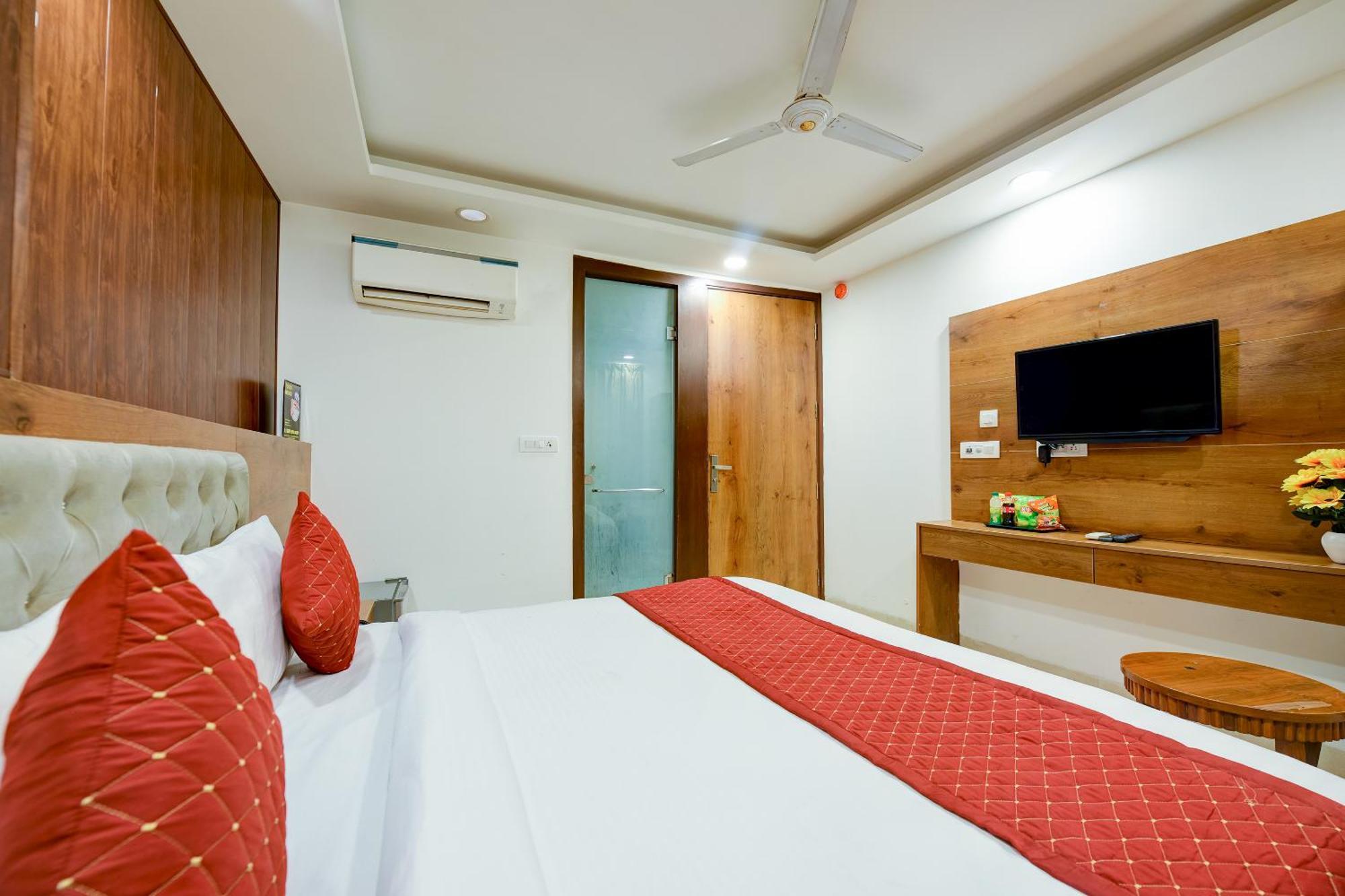 Hotel Grand Qubic Near Delhi Airport New Delhi Exterior photo