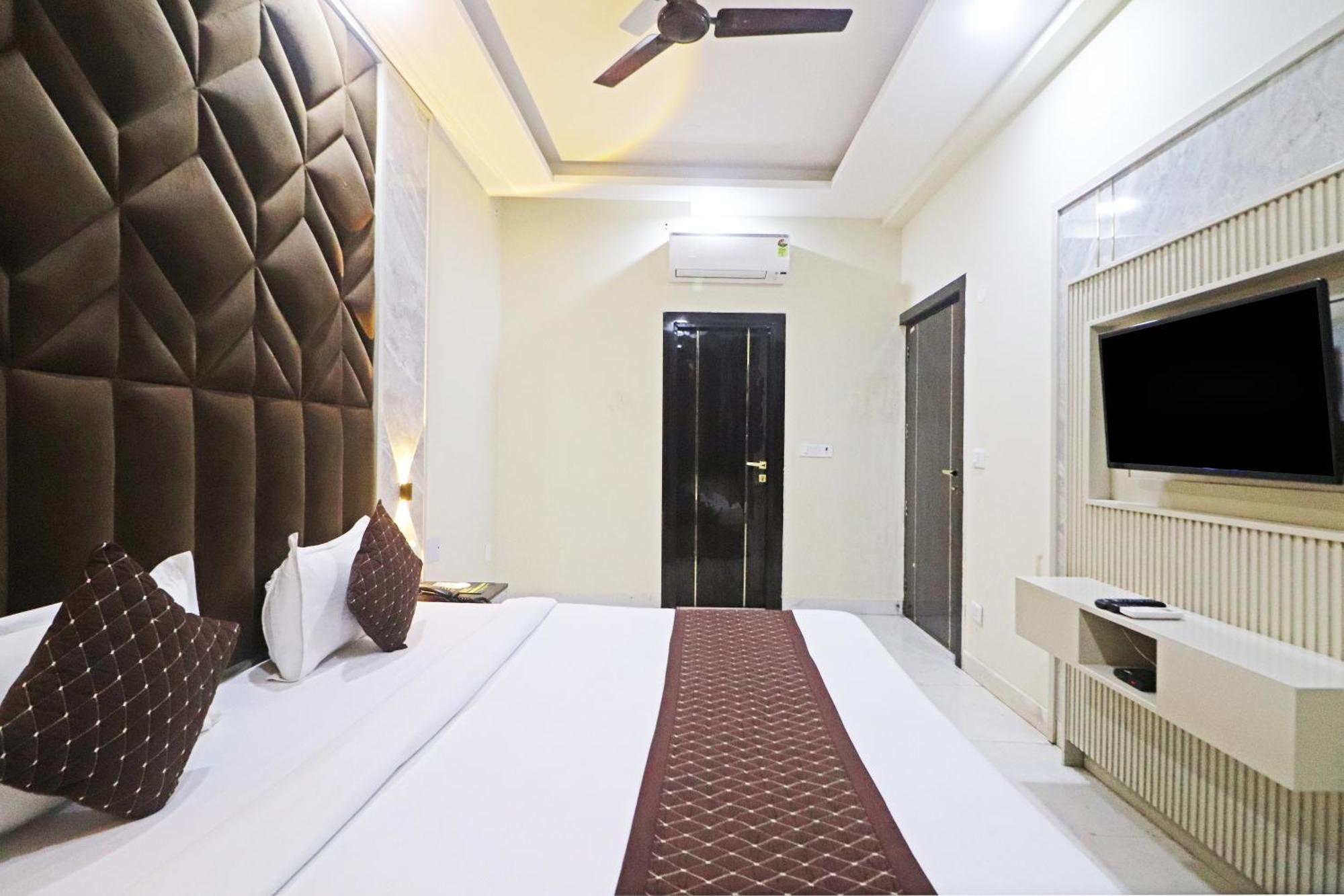 Hotel Grand Qubic Near Delhi Airport New Delhi Exterior photo
