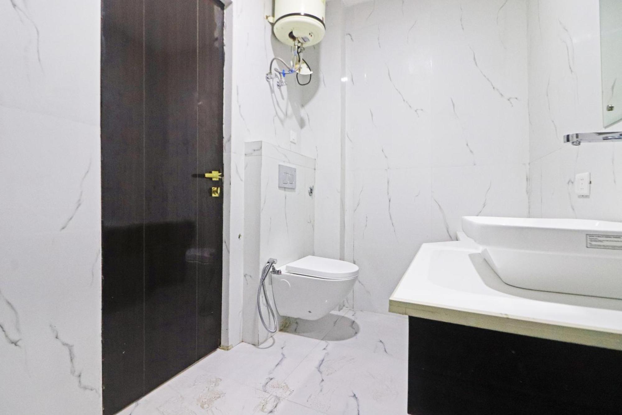 Hotel Grand Qubic Near Delhi Airport New Delhi Exterior photo