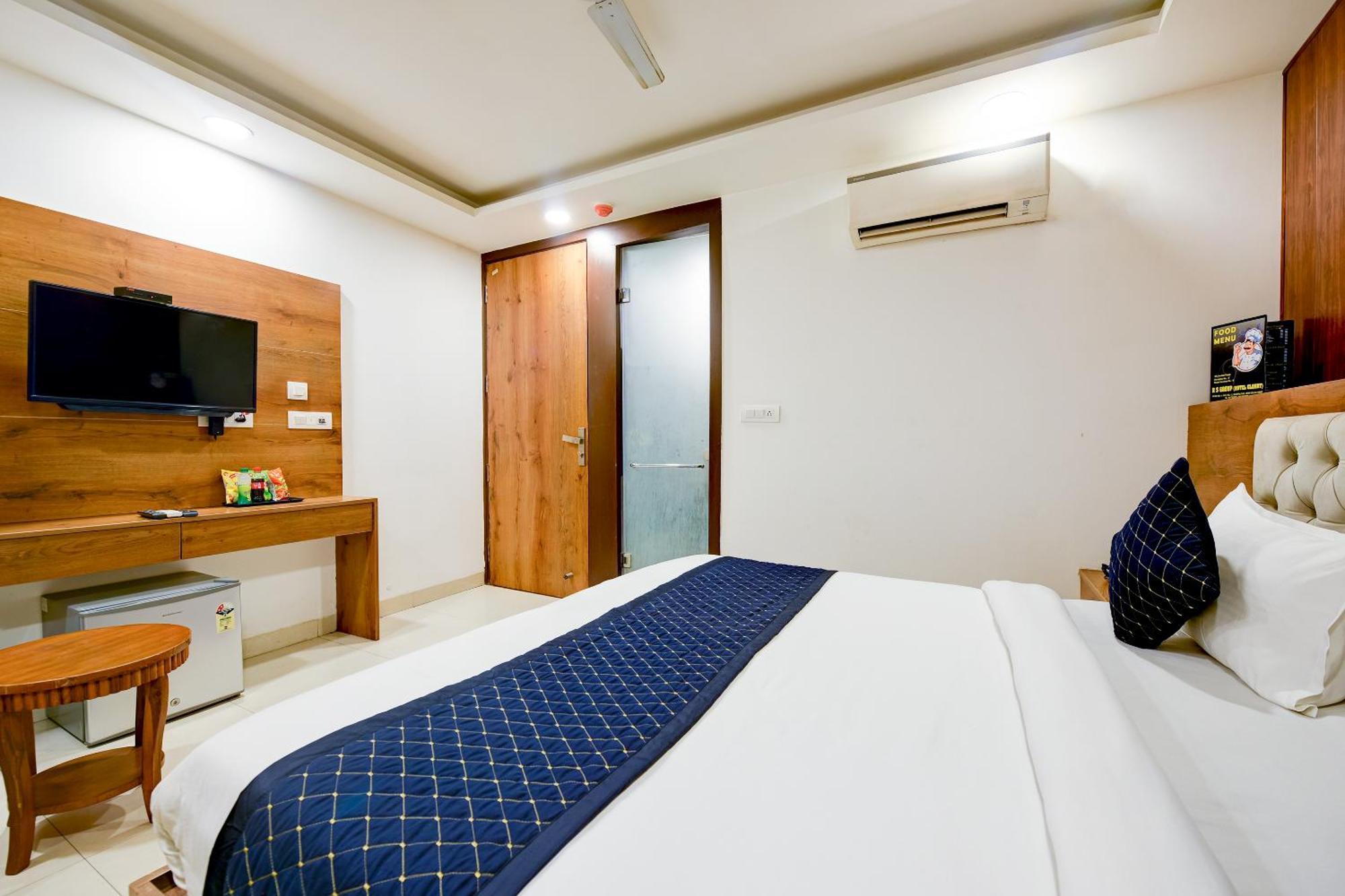Hotel Grand Qubic Near Delhi Airport New Delhi Exterior photo