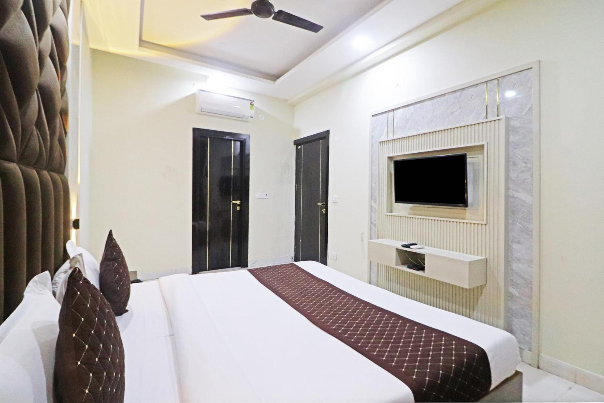 Hotel Grand Qubic Near Delhi Airport New Delhi Exterior photo